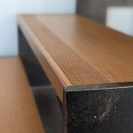 Escalier en structure métallique avec marche en bois